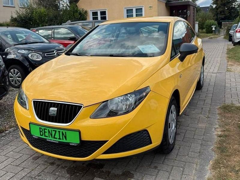 Gelb Gebraucht 2010 Seat Ibiza SC Basis Kleinwagen | 3.499 € (Fairer Preis) - Bild 1/4