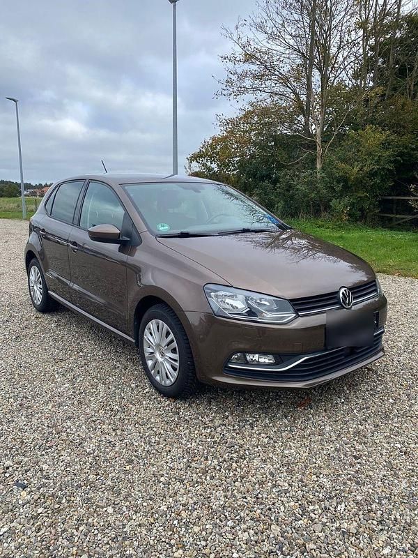 Braun Gebraucht 2014 VW Polo Comfortline Kleinwagen | 8.800 € (Fairer Preis) - Bild 1/4