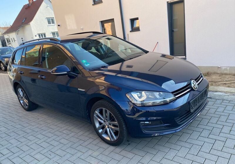 Night blue metallic Gebraucht 2014 VW Golf VII Cup Kombi | 8.950 € (Guter Preis) - Bild 1/4