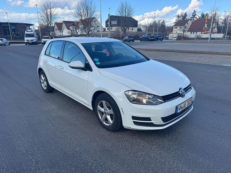 Gebraucht VW Golf VII Trendline 105 PS (77 kW) 2013 Weiß Limousine