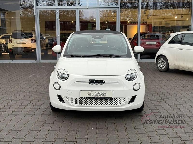 Gebraucht Fiat 500e 86 kW (118 PS) 2023 (arktis weiß) Cabrio
