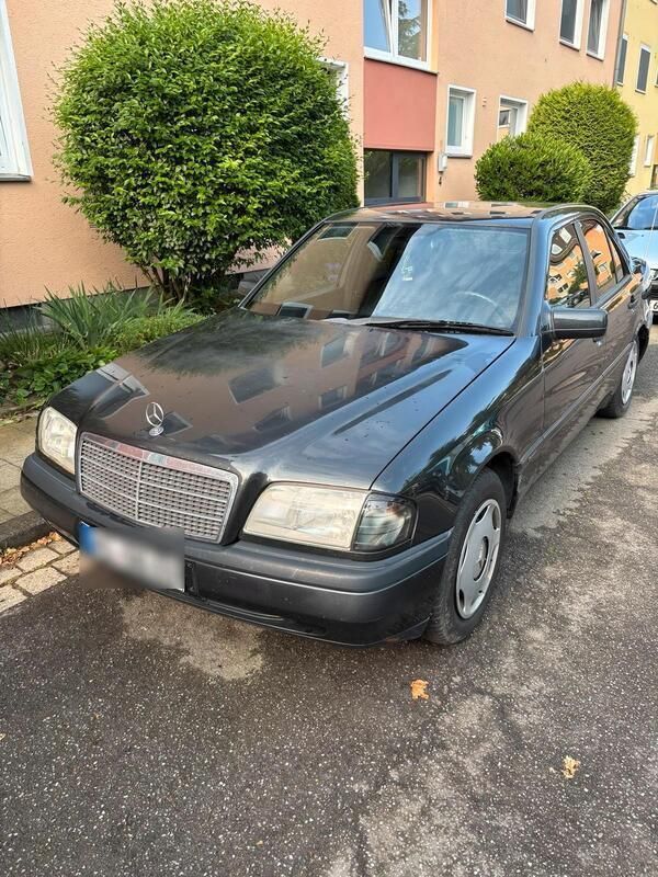 Blau Gebraucht 1994 Mercedes C180 Limousine | 2.500 € - Bild 1/4
