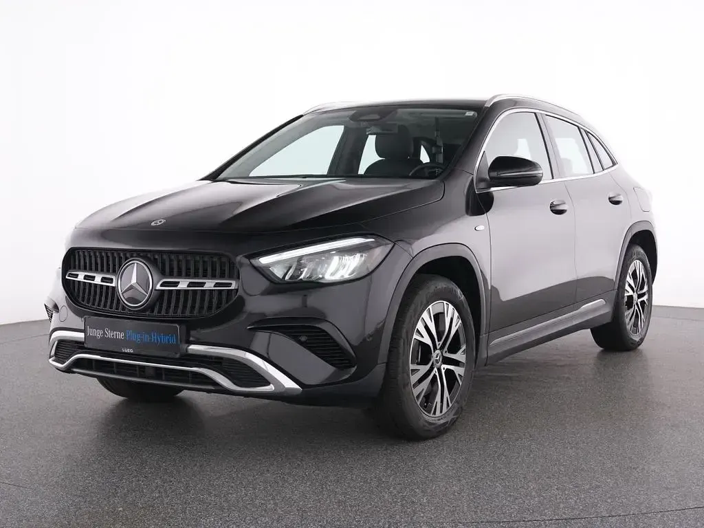 Gebraucht Mercedes GLA250 Progressive 163 PS (119 kW) 2025 Schwarz SUV