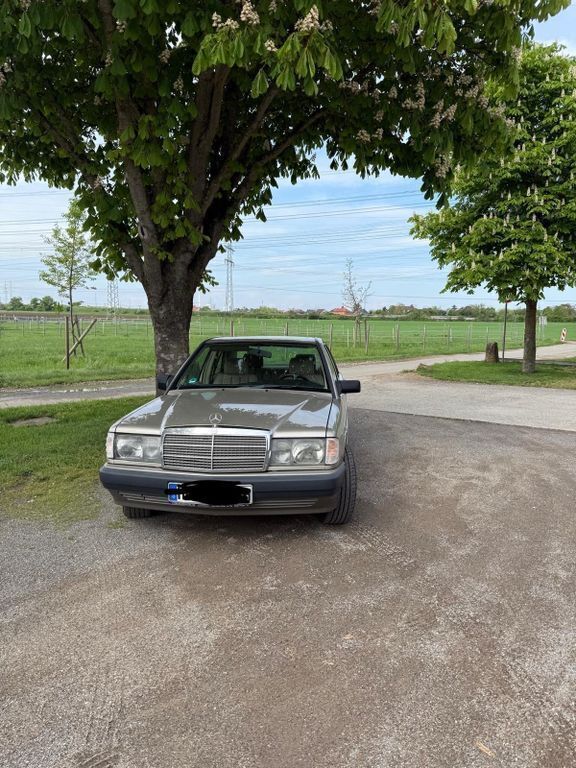 Beige Gebraucht 1991 Mercedes 190 Limousine | 5.000 € - Bild 1/4