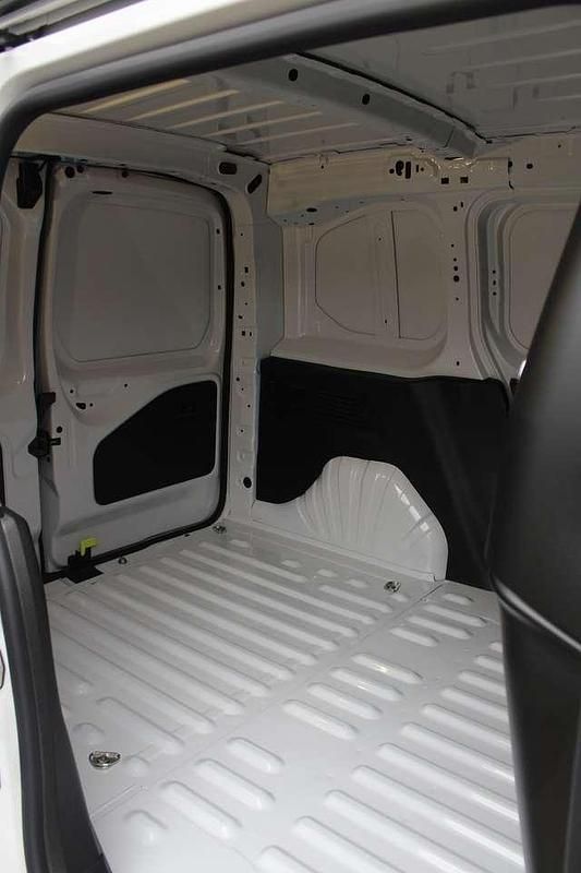 Gebraucht Citroën Berlingo 102 PS (75 kW) 2024 Lackierung weiss icy Van / Kleinbus