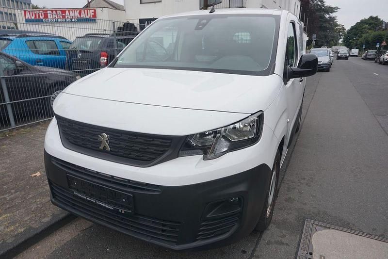 Weiß Gebraucht 2023 Peugeot Partner Premium Van / Kleinbus | 15.999 € (Guter Preis) - Bild 1/4