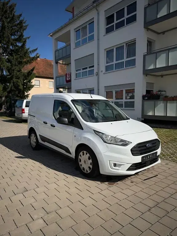 Gebraucht Ford Transit Connect 101 PS (74 kW) 2018 Weiß Van / Kleinbus
