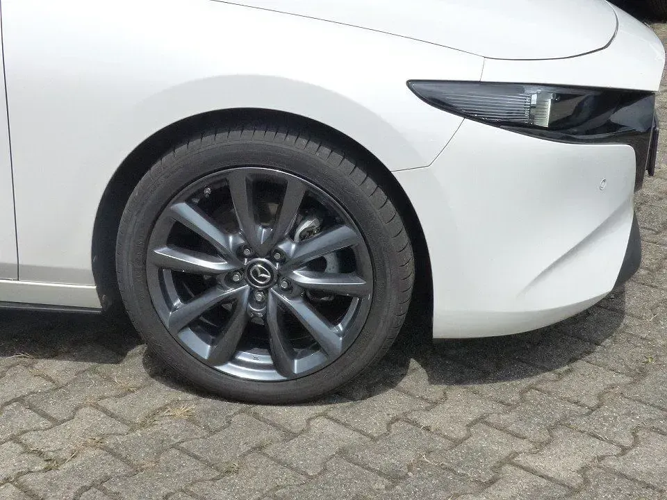 Gebraucht Mazda 3 Selection 122 PS (89 kW) 2022 Snowflake white Limousine
