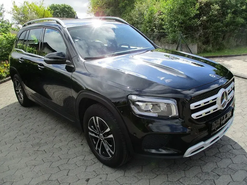 Gebraucht Mercedes GLB200 150 PS (110 kW) 2023 Schwarz SUV