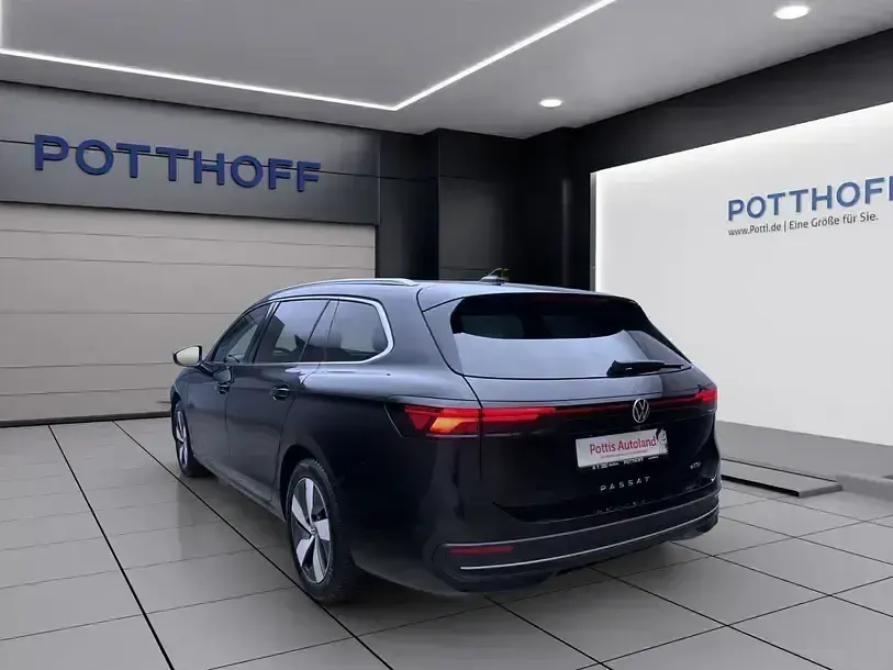 Gebraucht VW Passat Business 150 PS (110 kW) 2025 Schwarz Kombi