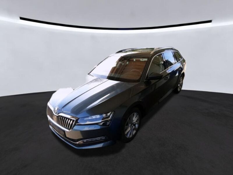 Quarzgrau metallic (metallic) Gebraucht 2020 Skoda Superb Style Kombi | 23.947 € (Superpreis) - Bild 1/3