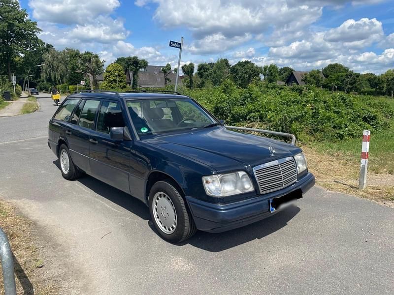 Gebraucht Mercedes 320 220 PS (161 kW) 1994 Blau Kombi