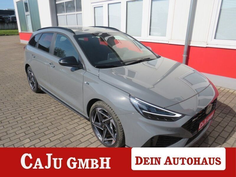 Grau Neu 2025 Hyundai i30 N Line Limousine | 27.495 € (Fairer Preis) - Bild 1/4