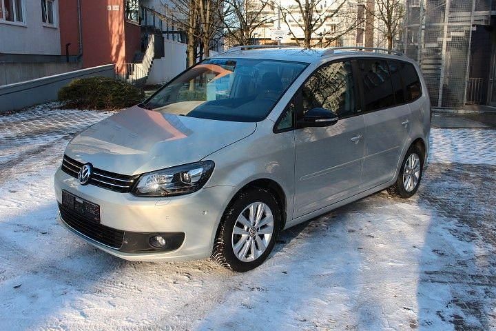 Gebraucht VW Touran Style 140 PS (102 kW) 2012 Silber Van / Kleinbus