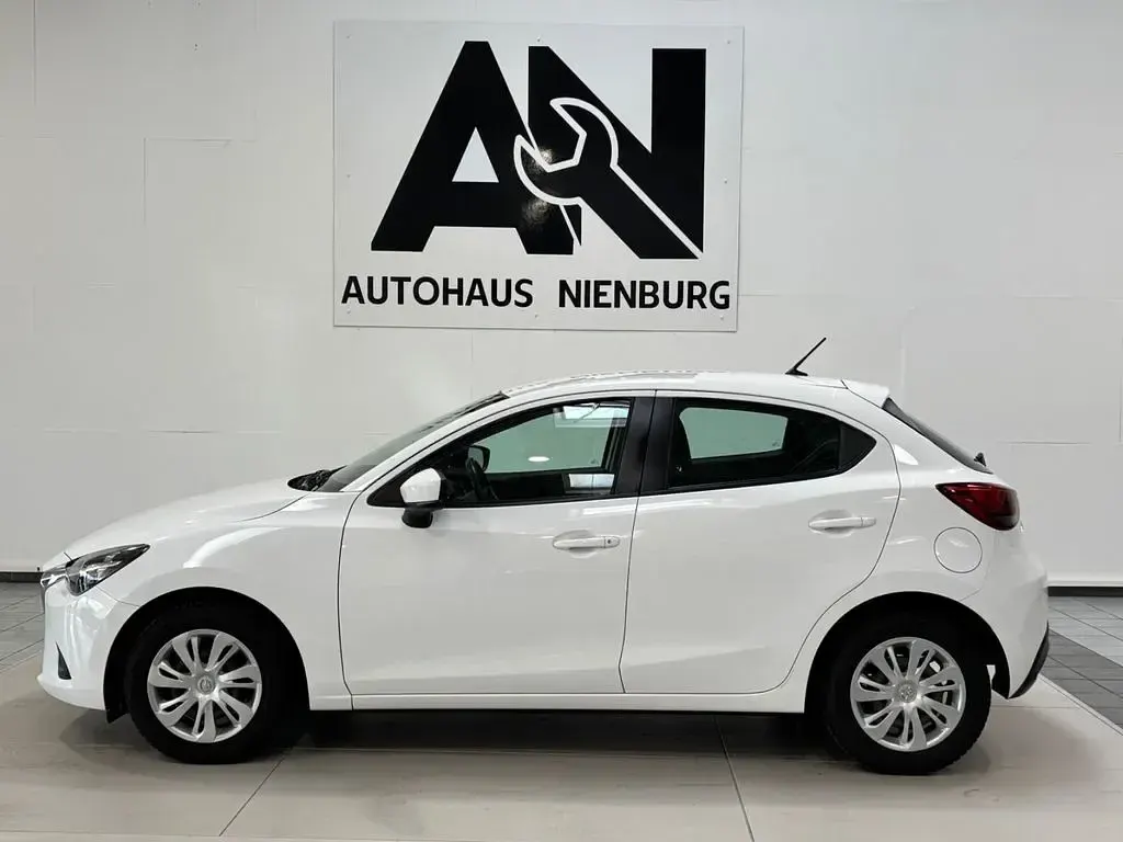 Gebraucht Mazda 2 75 PS (55 kW) 2018 Weiß Limousine