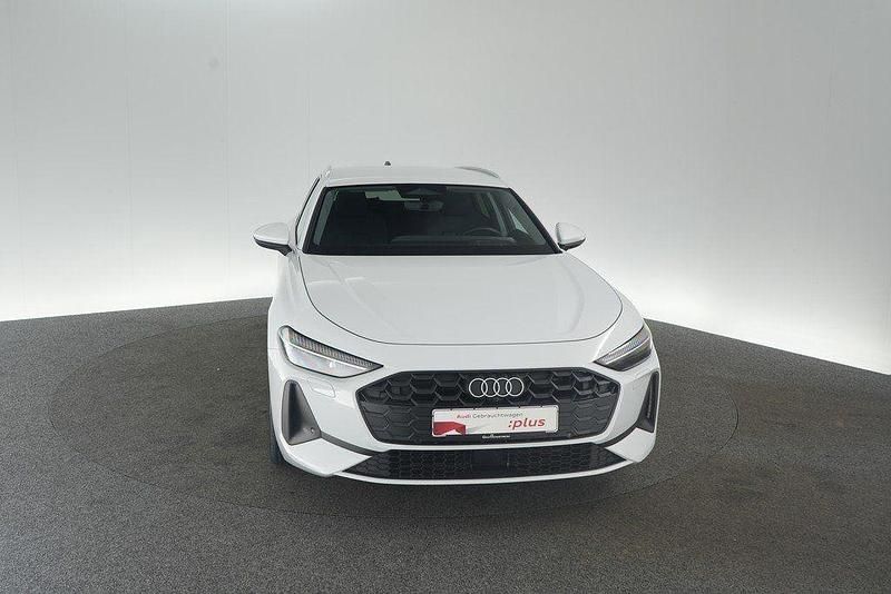 Gebraucht Audi A5 Ambiente 204 PS (150 kW) 2025 Gletscherweiß metallic Kombi