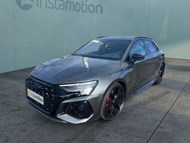 Grau Gebraucht 2024 Audi RS3 Sportback Sport Kleinwagen | 60.990 € (Fairer Preis) - Bild 1/2