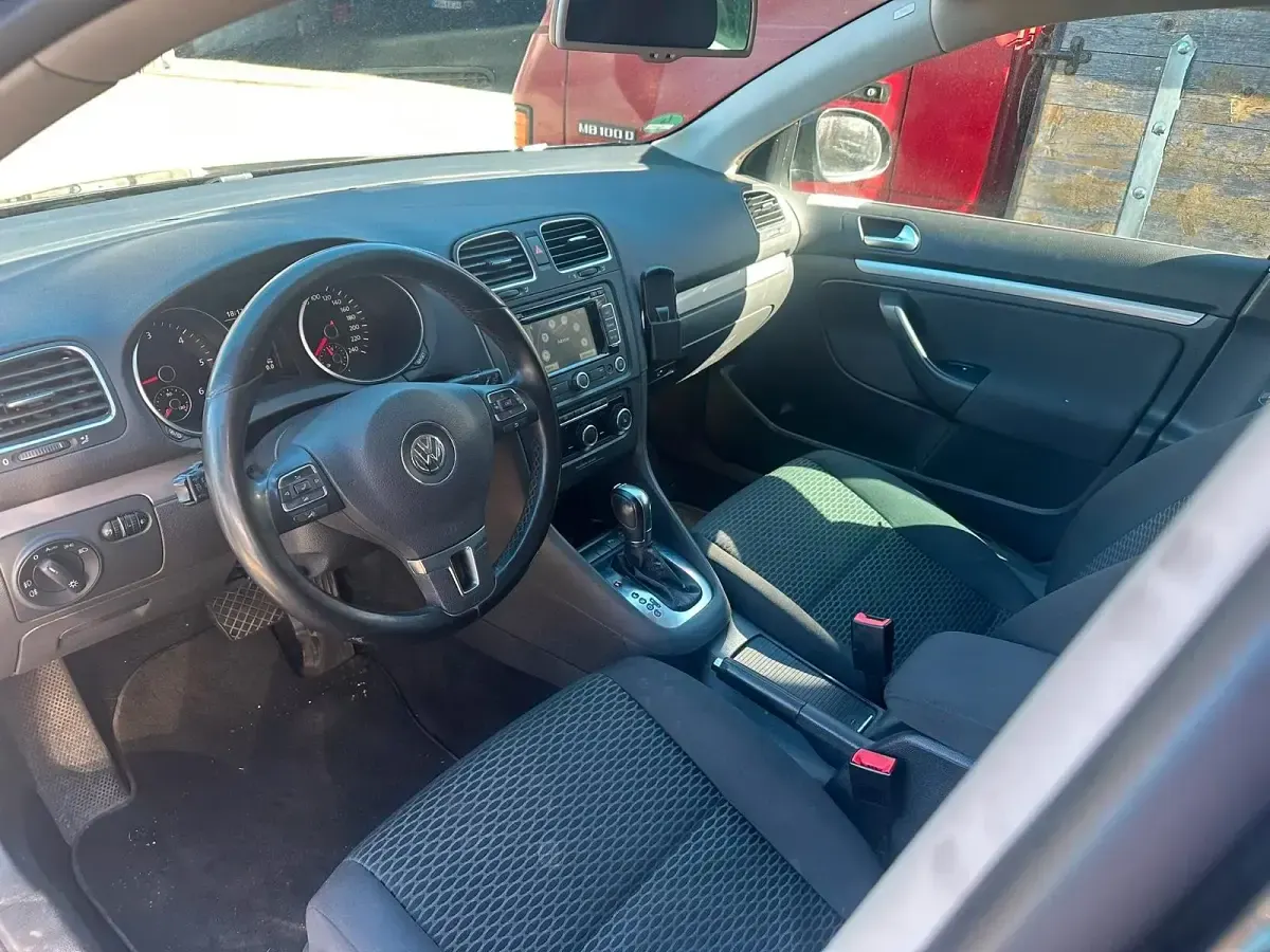 Gebraucht VW Golf VI Highline 105 PS (77 kW) 2012 Schwarz Kombi