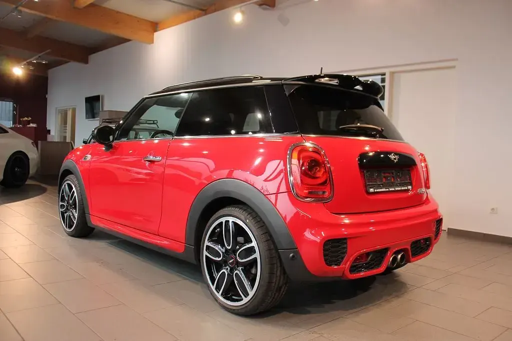 Gebraucht Mini John Cooper Works 192 PS (141 kW) 2017 Chili (solar) red Kleinwagen