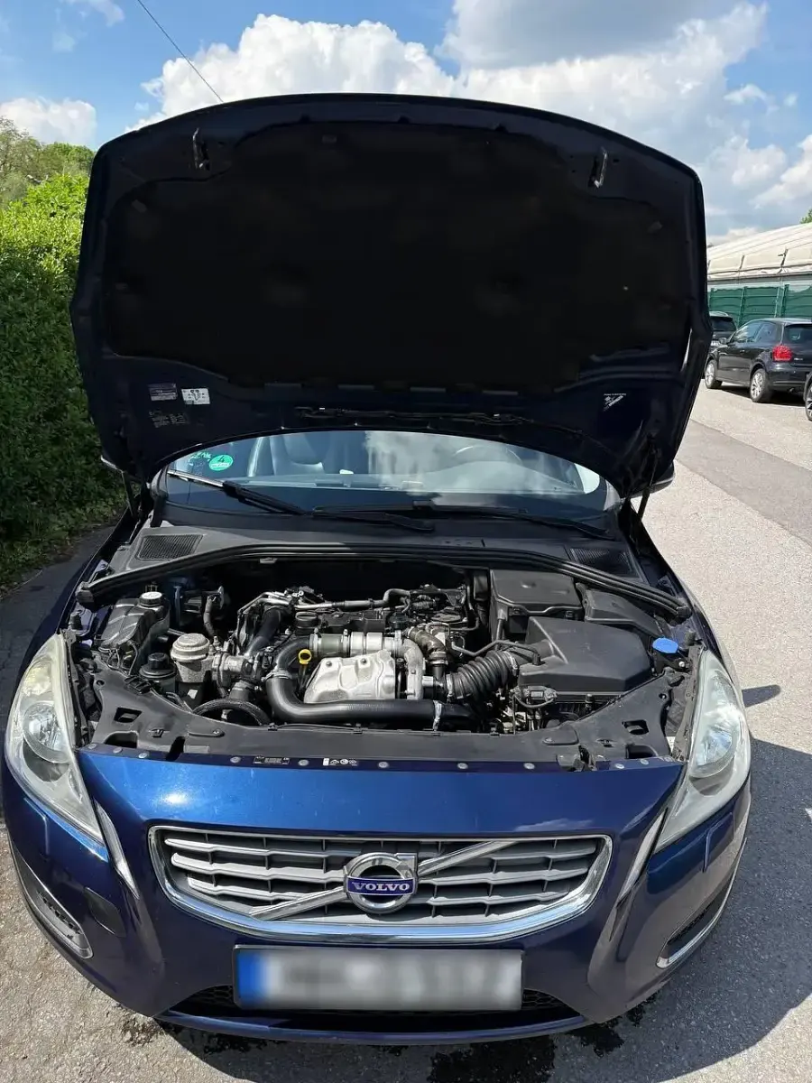 Gebraucht Volvo V60 Ocean Race 115 PS (84 kW) 2012 Blau Kombi