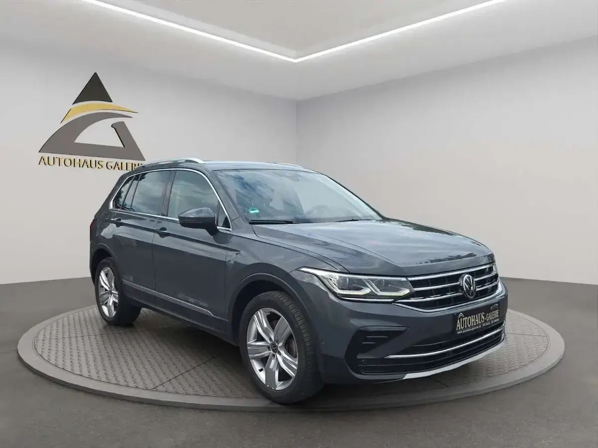 Gebraucht VW Tiguan Elegance 245 PS (180 kW) 2022 Grau SUV