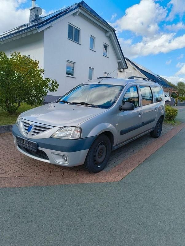 Silber Gebraucht 2007 Dacia Logan MCV Lauréate Kombi | 550 € (Superpreis) - Bild 1/4