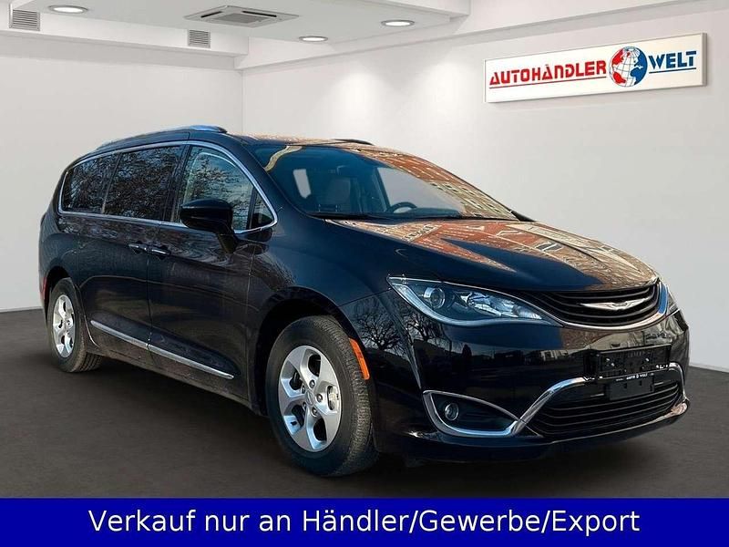 Gebraucht Chrysler Pacifica 254 PS (186 kW) 2019 Schwarz Van / Kleinbus