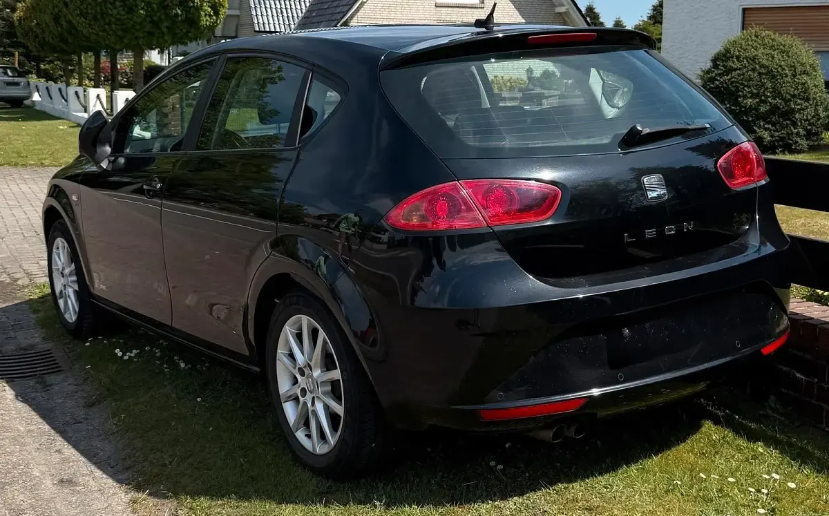 Używany Seat Leon Copa 140 KM (102 kW) 2011 Czarny Hatchback