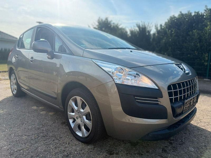 Gebraucht Peugeot 3008 Access 120 PS (88 kW) 2012 Grau Limousine
