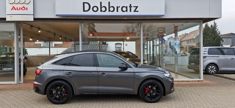 Grau Gebraucht 2021 Audi Q5 Sportback S-Line SUV | 52.400 € - Bild 1/4