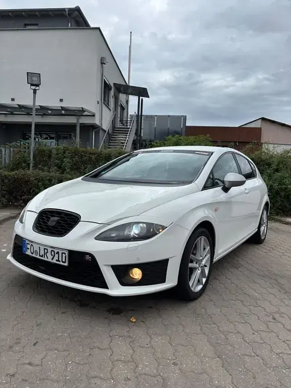Gebraucht Seat Leon FR 125 PS (91 kW) 2011 Weiß Kleinwagen