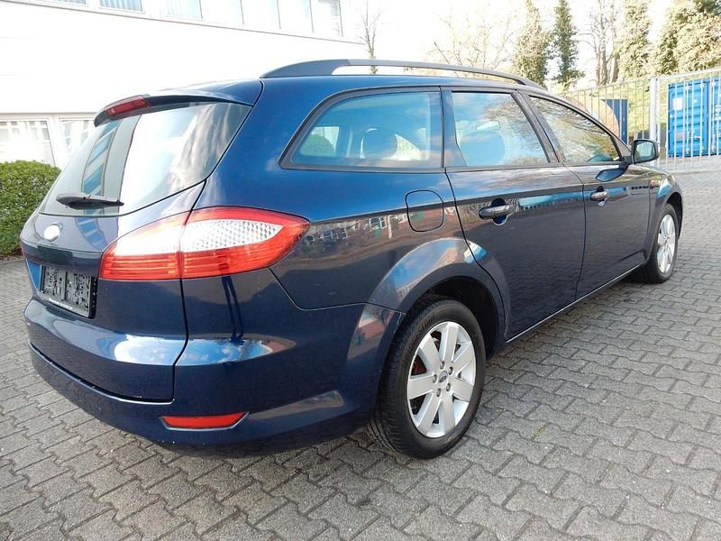 Gebraucht Ford Mondeo Trend 116 PS (85 kW) 2010 Blau Kombi