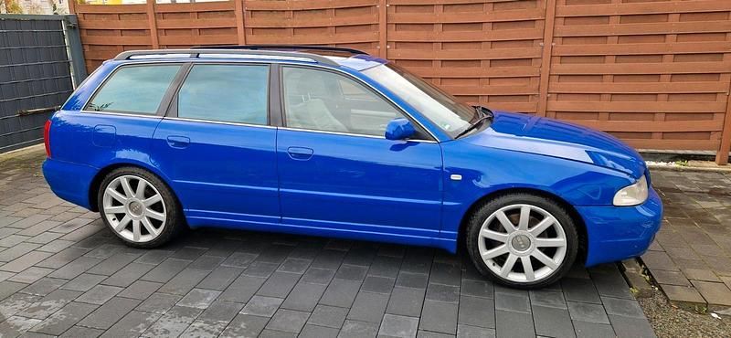 Blau Gebraucht 1999 Audi S4 Kombi | 11.700 € (Guter Preis) - Bild 1/4