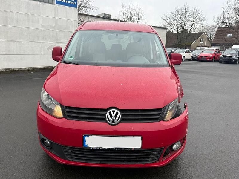 Gebraucht VW Caddy Maxi 102 PS (75 kW) 2011 Rot Van / Kleinbus