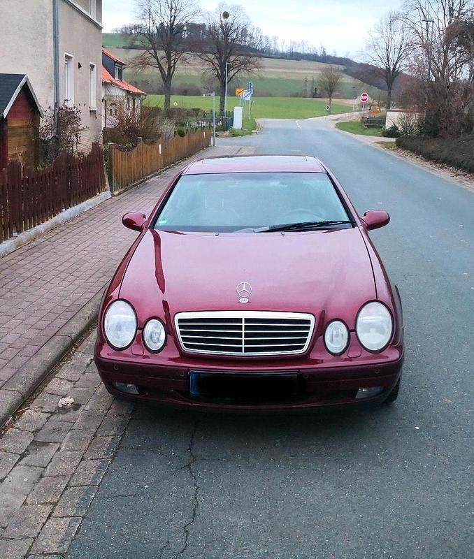 Gebraucht Mercedes CLK320 218 PS (160 kW) 1999 Rot Coupé