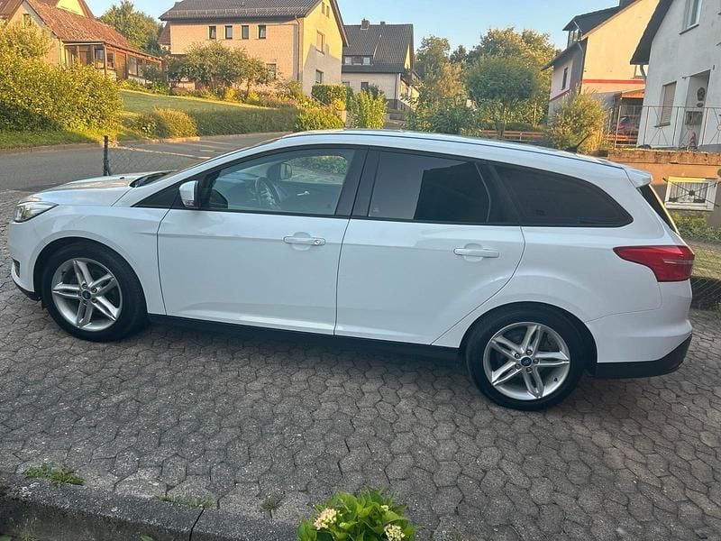 Second-hand Ford Focus 120 CP (88 kW) 2015 Alb Break
