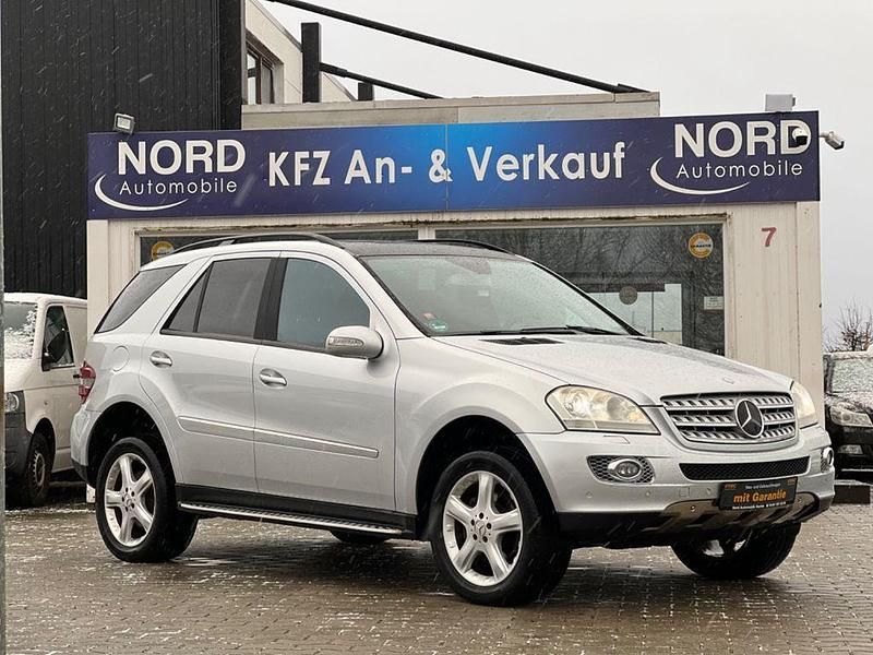 Silber Gebraucht 2008 Mercedes ML320 SUV | 6.999 € (Guter Preis) - Bild 1/4