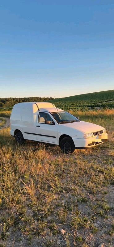 Weiß Gebraucht 2003 VW Caddy Van / Kleinbus | 2.000 € (Fairer Preis) - Bild 1/4