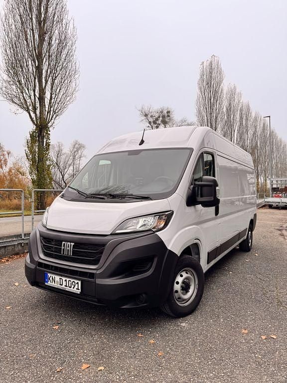 Weiß Gebraucht 2023 Fiat Ducato Van | 27.100 € (Fairer Preis) - Bild 1/4