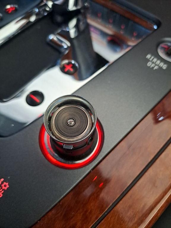 Second-hand VW Phaeton 224 CP (164 kW) 2005 Albastru Berlinǎ