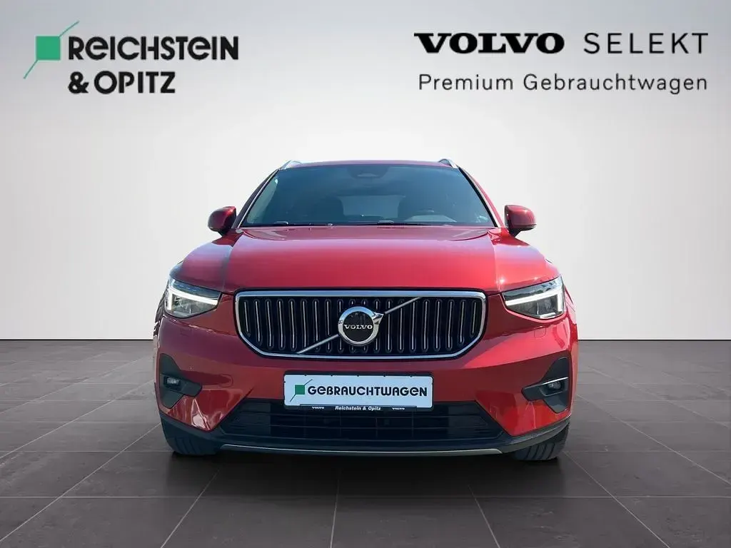 Gebraucht Volvo XC40 Plus 163 PS (119 kW) 2023 Fusion red SUV