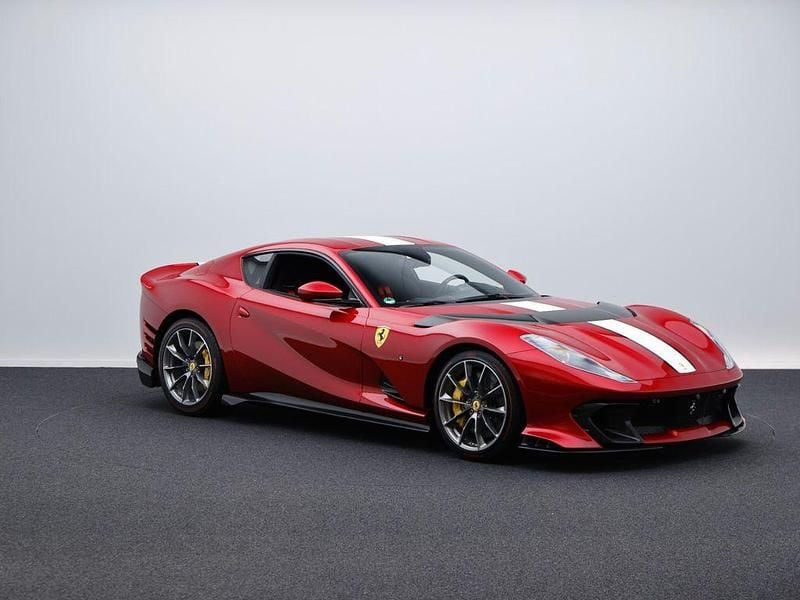 Gebraucht Ferrari 812 829 PS (609 kW) 2023 Rosso magma Coupé