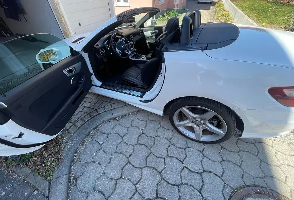 Gebraucht Mercedes SLK200 184 PS (135 kW) 2014 Weiß Cabrio