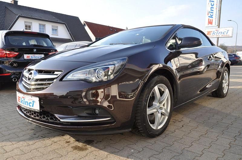 Second-hand Opel Cascada Innovation 165 CP (121 kW) 2013 Maro Cabrio