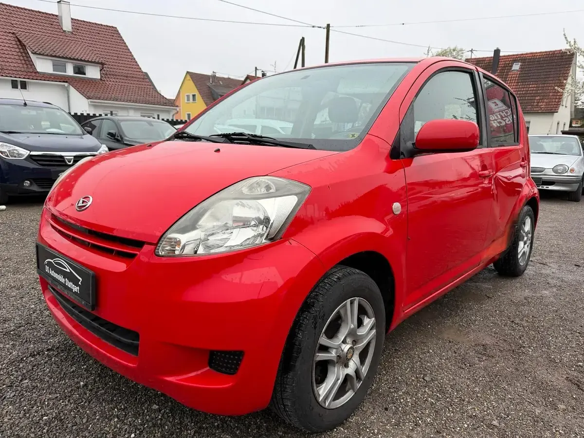 Gebraucht Daihatsu Sirion 91 PS (66 kW) 2008 Rot Kleinwagen