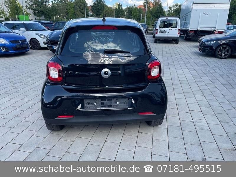 Second-hand Smart ForFour Basis 71 CP (52 kW) 2019 Negru Hatchback