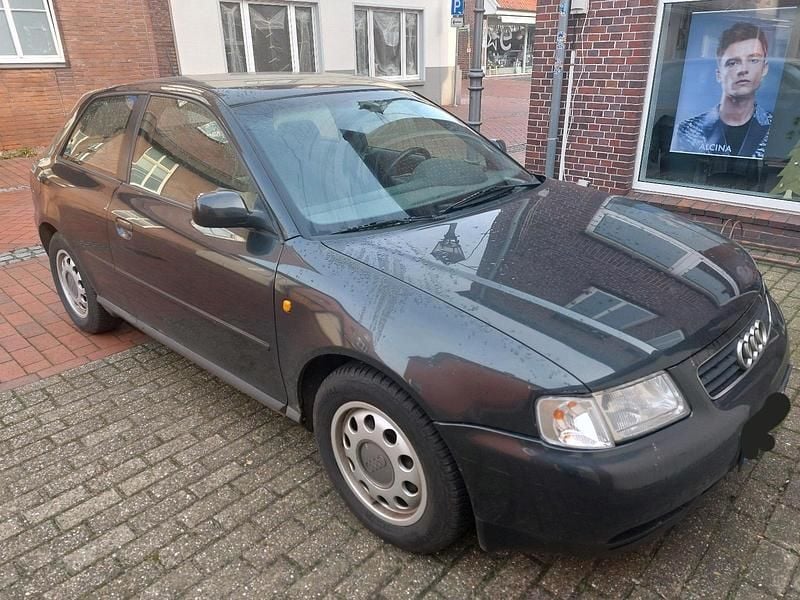 Grau Gebraucht 1999 Audi A3 Limousine | 1.100 € (Guter Preis) - Bild 1/4
