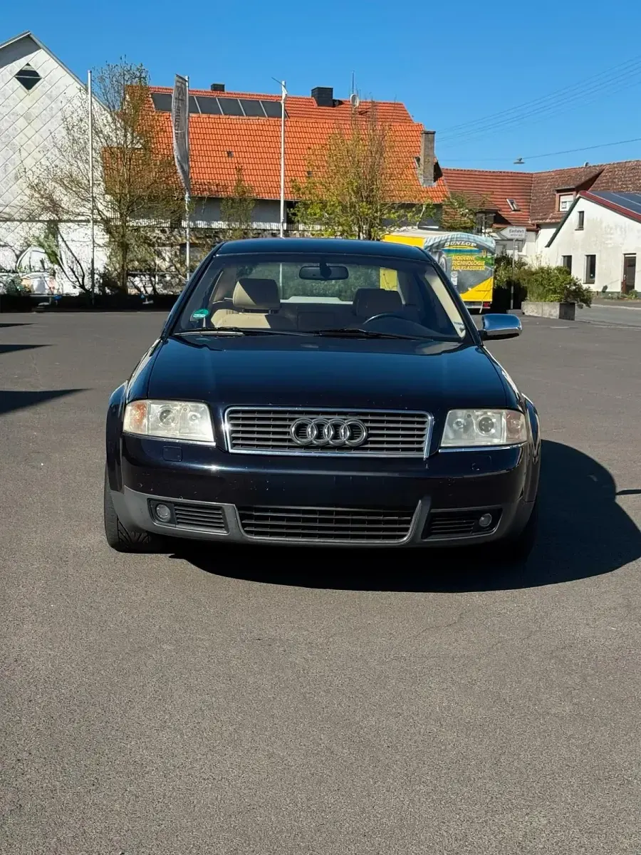 Second-hand Audi A6 299 CP (219 kW) 2000 Albastru Berlinǎ