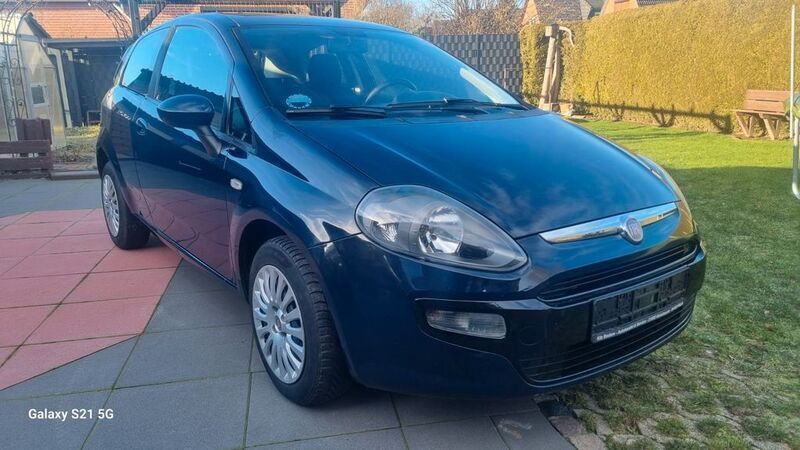 Blau Gebraucht 2011 Fiat Punto Active Kleinwagen | 1.900 € (Guter Preis) - Bild 1/4