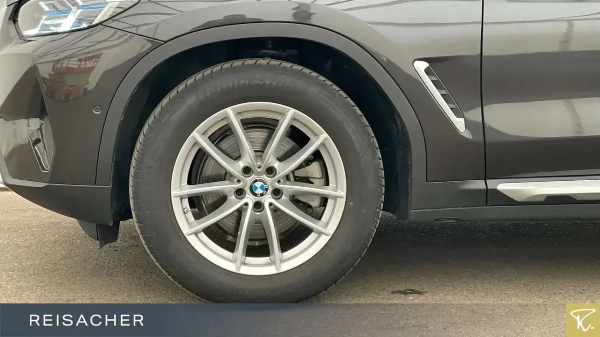 Gebraucht BMW X4 Performance 190 PS (139 kW) 2025 Grau SUV